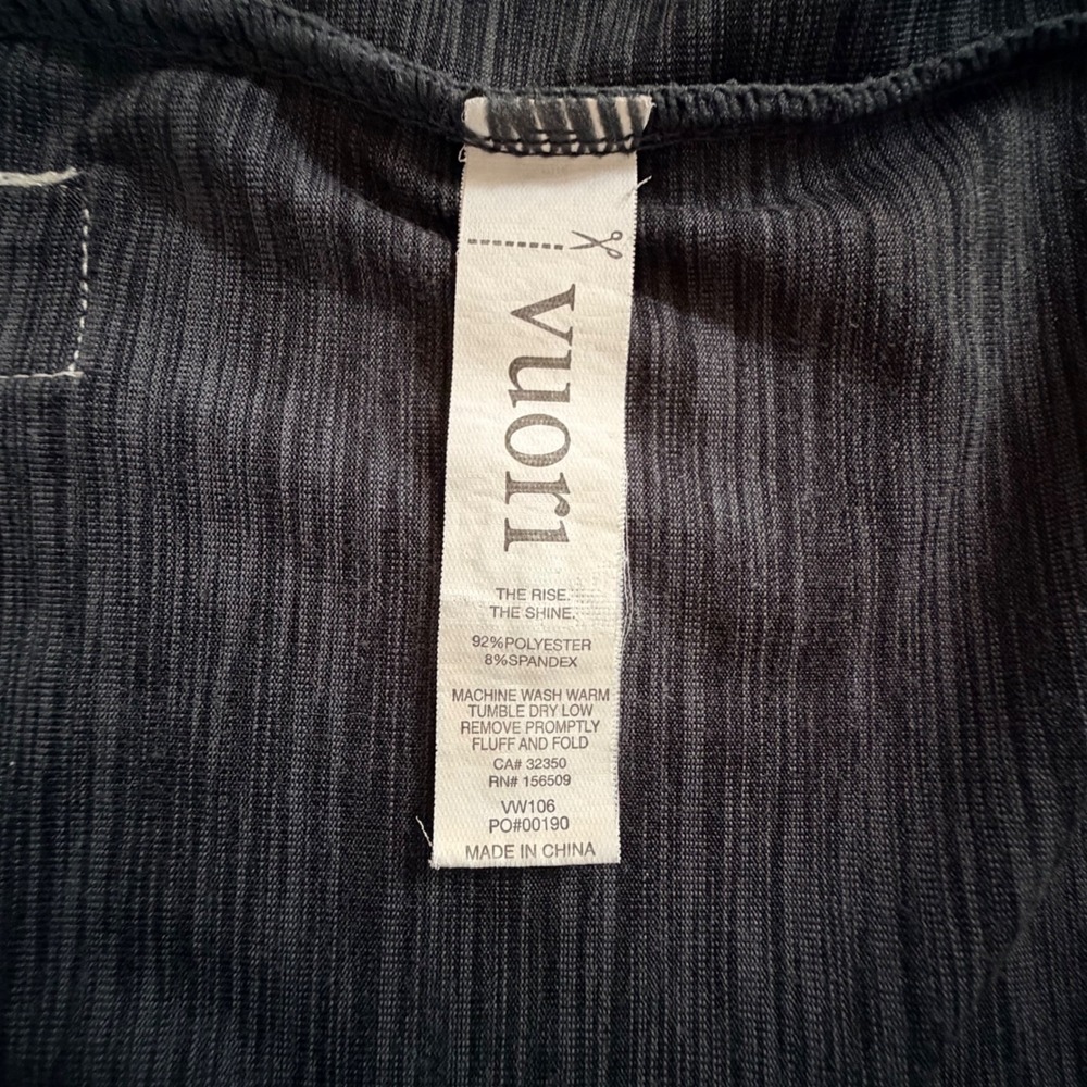 Vuori Lux Performance Tee Charcoal Heather Pocket Short Sleeve Size Small - Picture 5 of 7